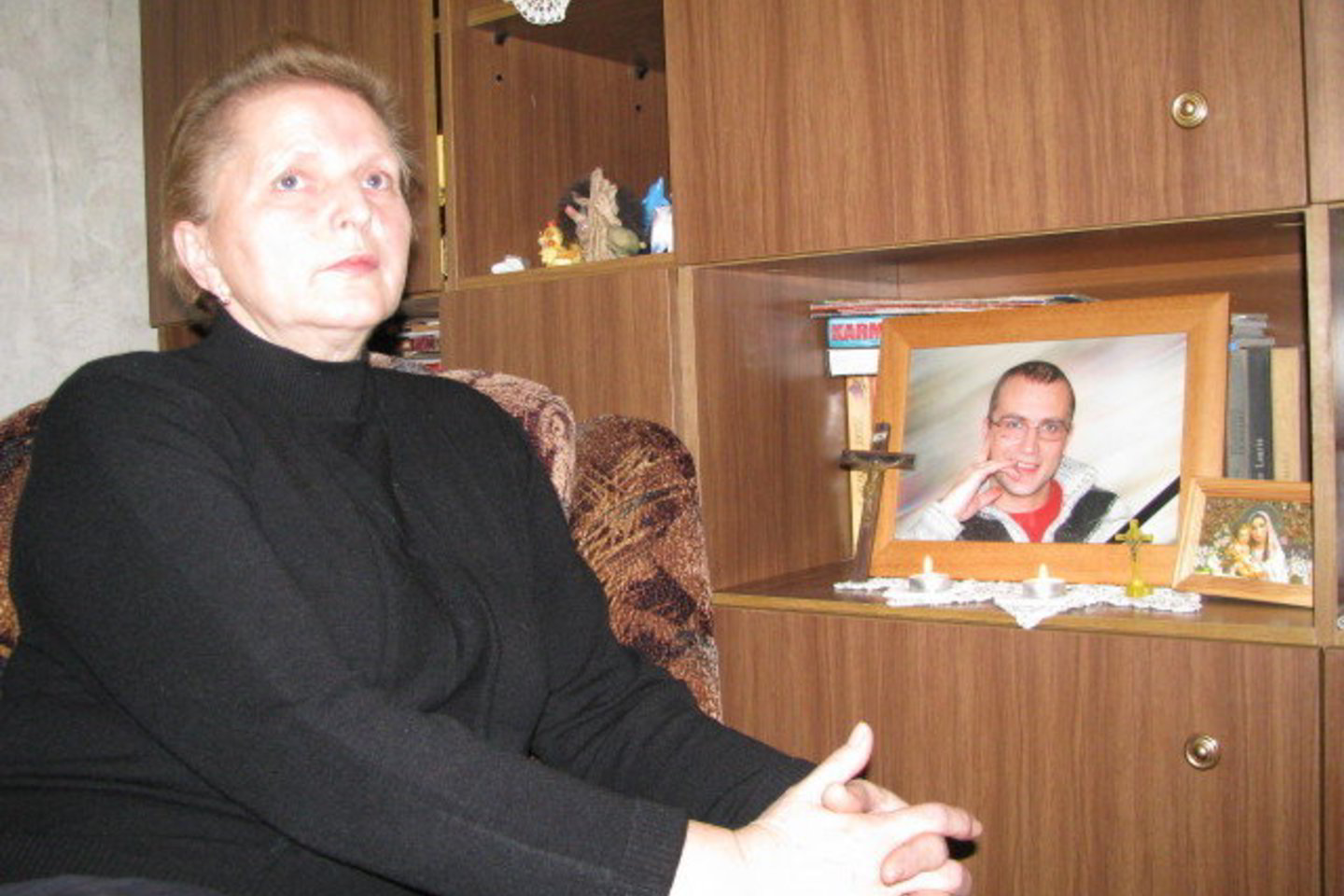 Sūnaus gedinčią V.Stonienę guodžia mintis, kad dalelė sūnaus gyva kituose žmonėse.