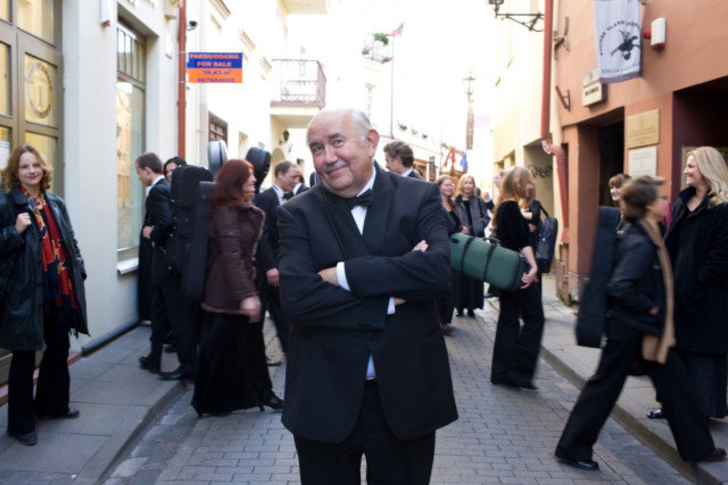 Gražią muzikinę žinią iš Lietuvos šį kartą skleis Šv.Kristoforo kamerinis orkestras, diriguojamas profesoriaus Donato Katkaus.