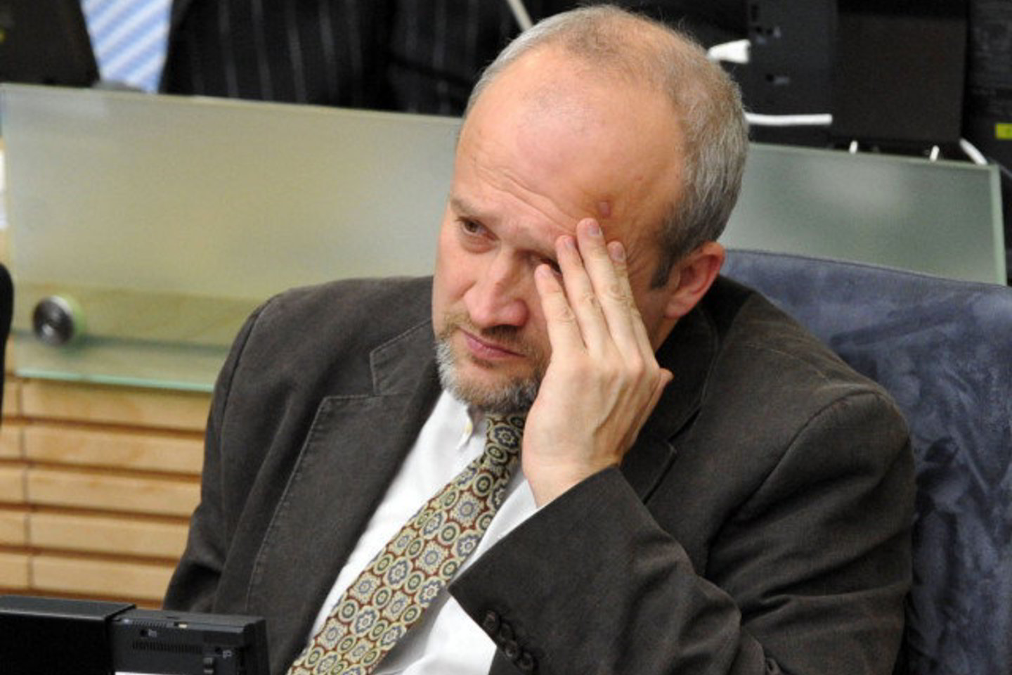 Seimas trečiadienį po svarstymo pritarė konservatoriaus G.Songailos pateiktam siūlymui nepilnamečiams žalinga pripažinti informaciją, kuria skatinami homoseksualūs, biseksualūs ar poligaminiai santykiai.