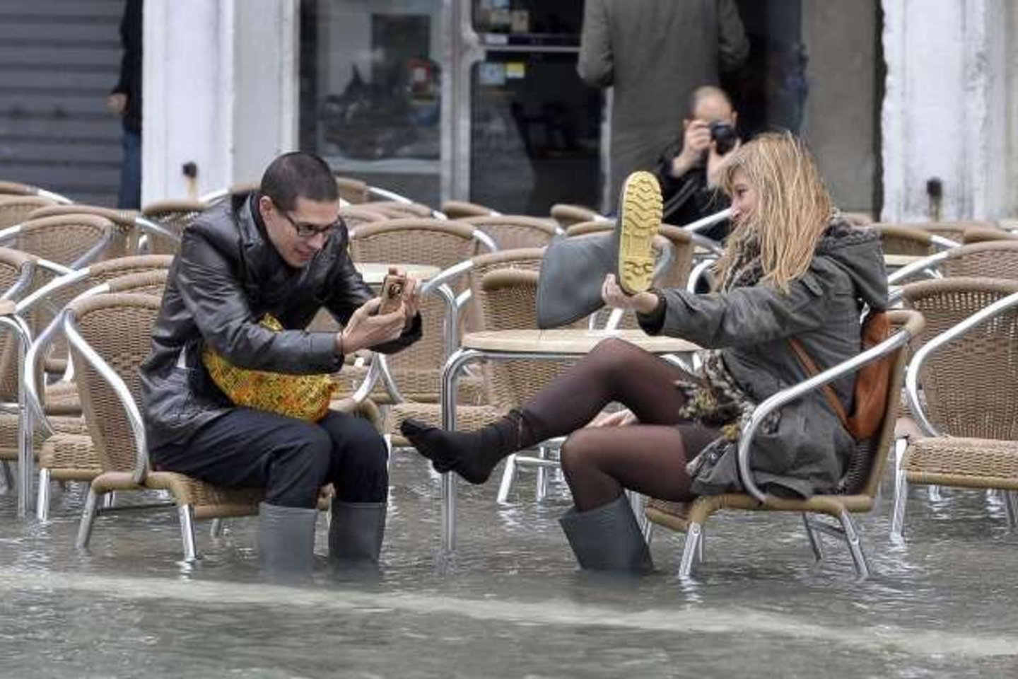 Venecijos valdžia nori, kad svečiai valgytų brangų maistą ir padėtų išlikti restoranams.