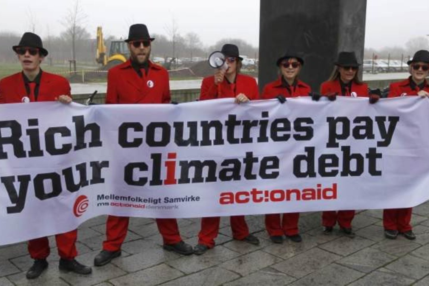 Kopenhagoje renkasi protestuotojai prieš klimato kaitą.