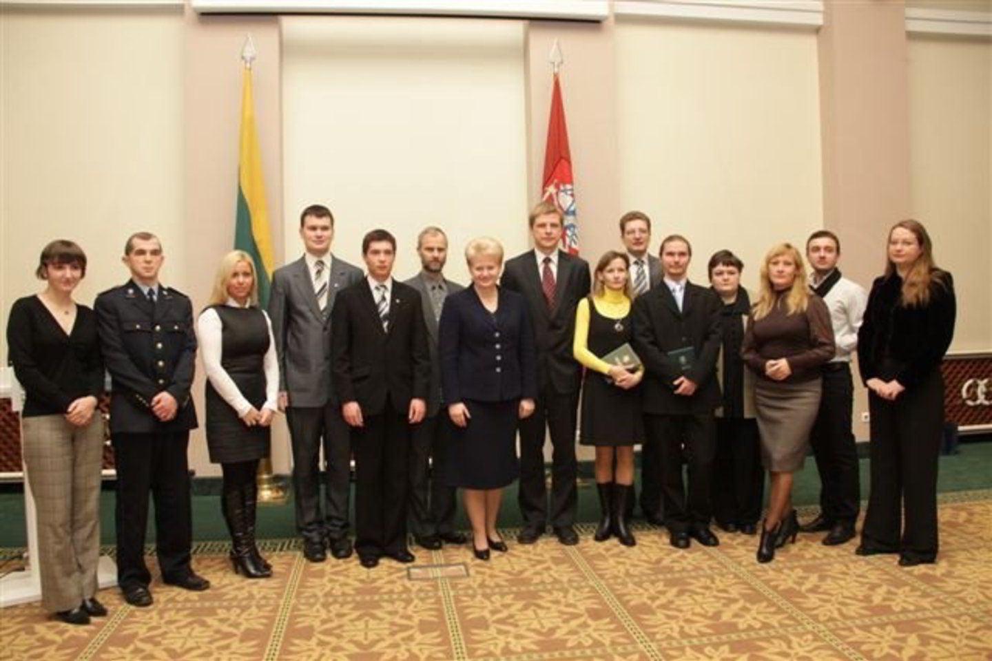Prezidentė su nugalėtojais.