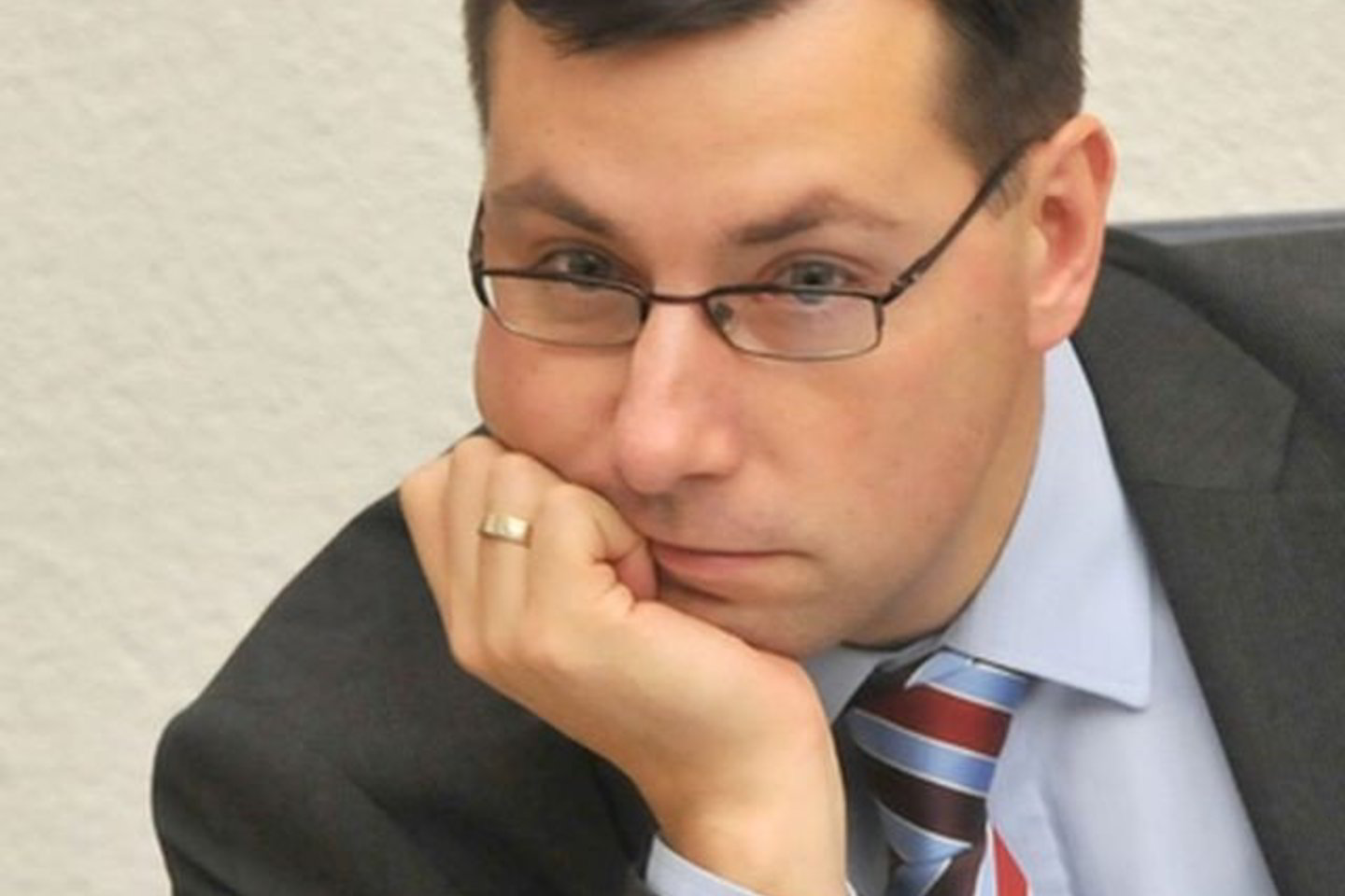 Ministro teigimu, sprendimas dėl naujos atlyginimų apskaičiavimo tvarkos priimtas laikantis nuostatos stiprinti mokyklų savarankiškumą.