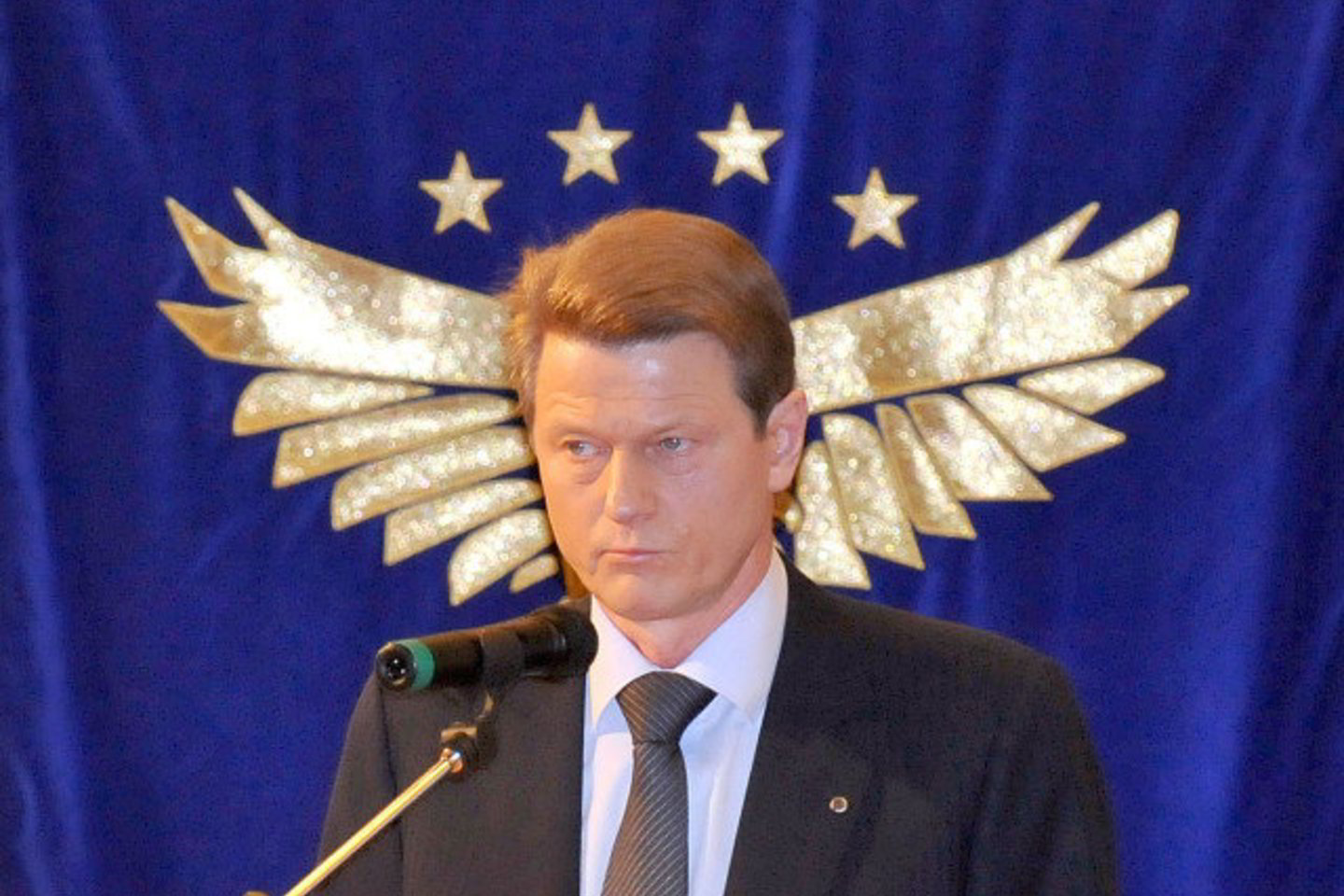 R.Paksas prieš penkerius metus kreipėsi į Strasbūro teismą skųsdamasis, kad Lietuvoje buvo padaryti teisės aktų pakeitimai, uždraudžiantys jam kandidatuoti į parlamentą.