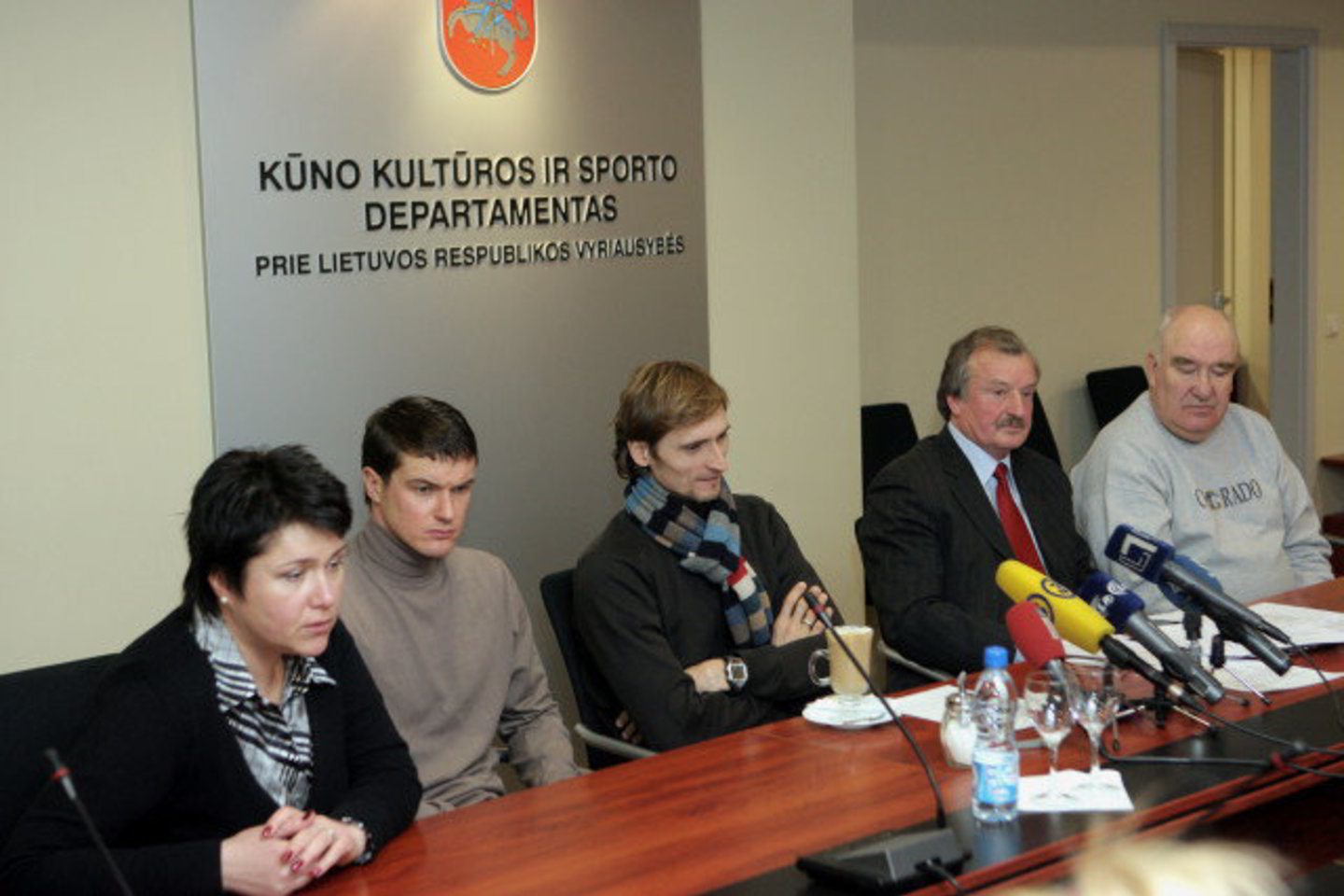 Penkiakovininkai E.Krungolcas ir A.Zadneprovskis su treneriu J.Moskvičiovu (dešinėje) yra iškovoję beveik visus įmanomus titulus, tačiau neturės tinkamų sąlygų rengtis kitų metų varžyboms.