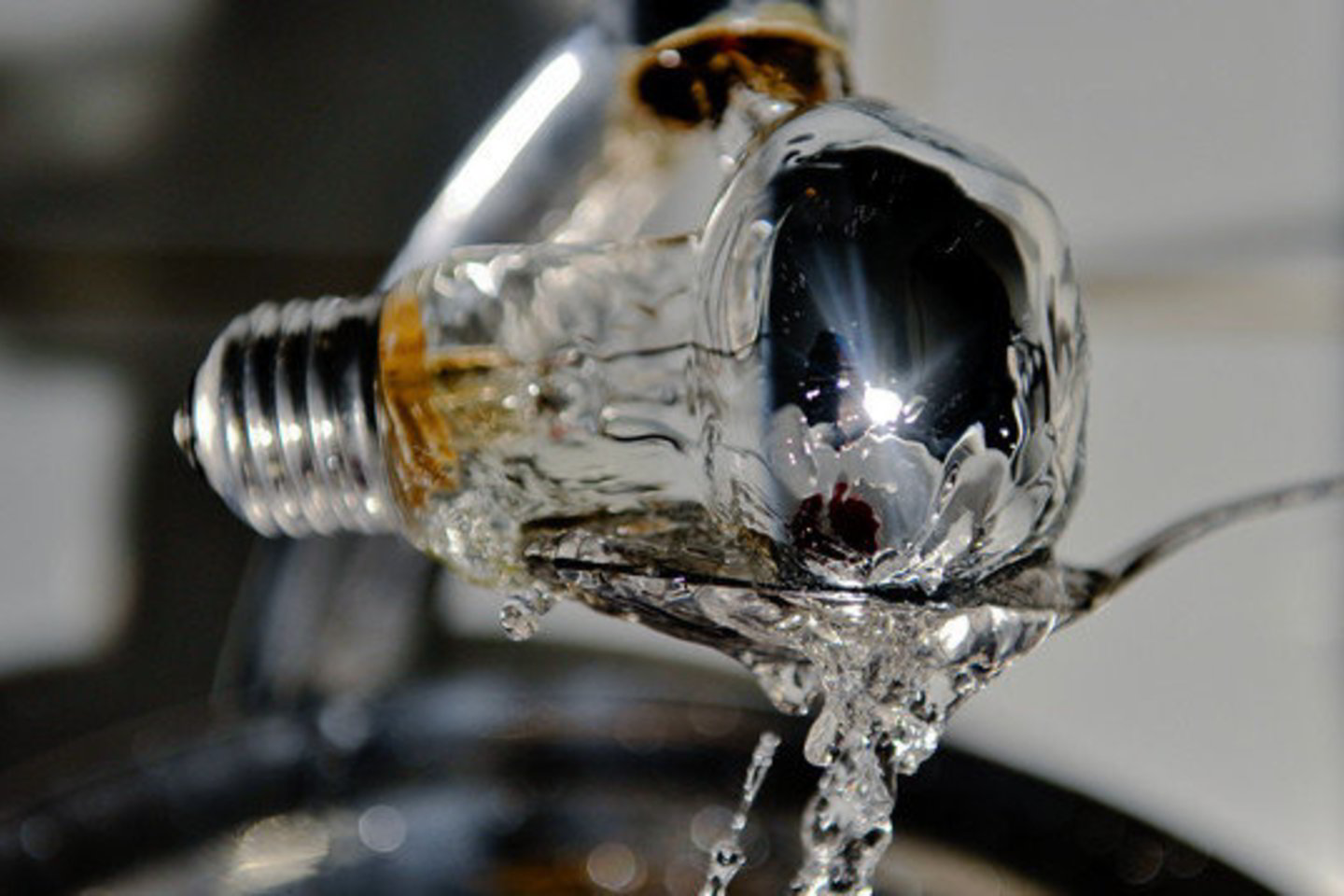 Mažiausia vidutinė dienos kaina elektros biržoje susiformavo sausio pradžioje - 5,8 ct/kWh, aukščiausia - 19 ct/kWh - per didžiausius šalčius paskutinę sausio savaitę.