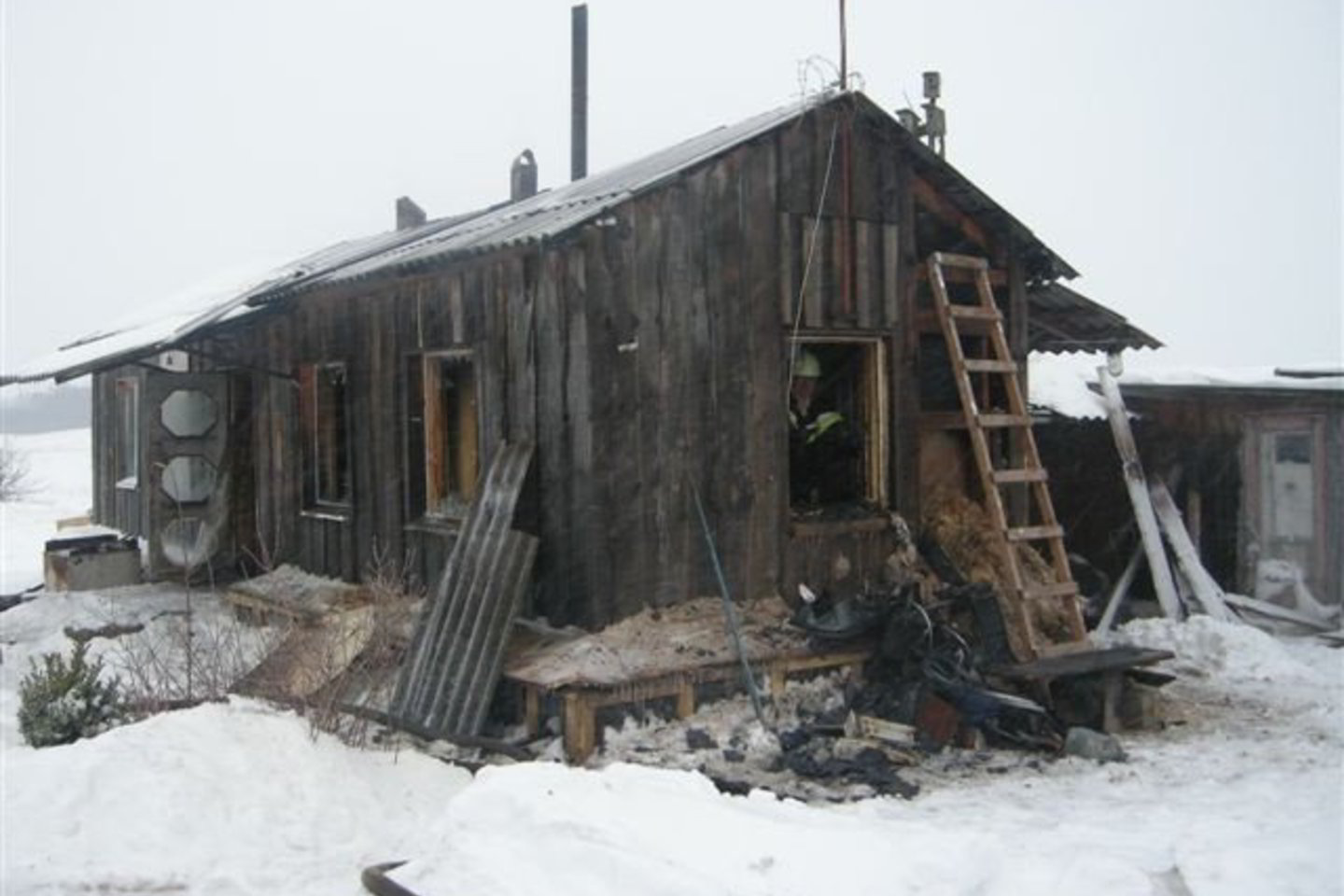 Per gaisrą išdegė apie 6 kvadratiniai metrai gyvenamųjų patalpų.