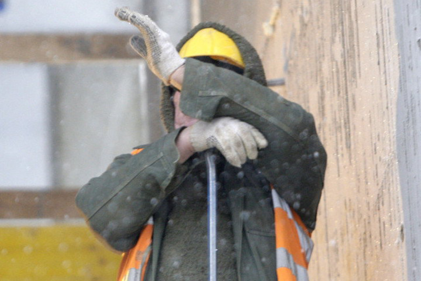 Statybininkai teigia, kad jiems padėtų išsilaikyti kreditai ir renovacijos pradžia.