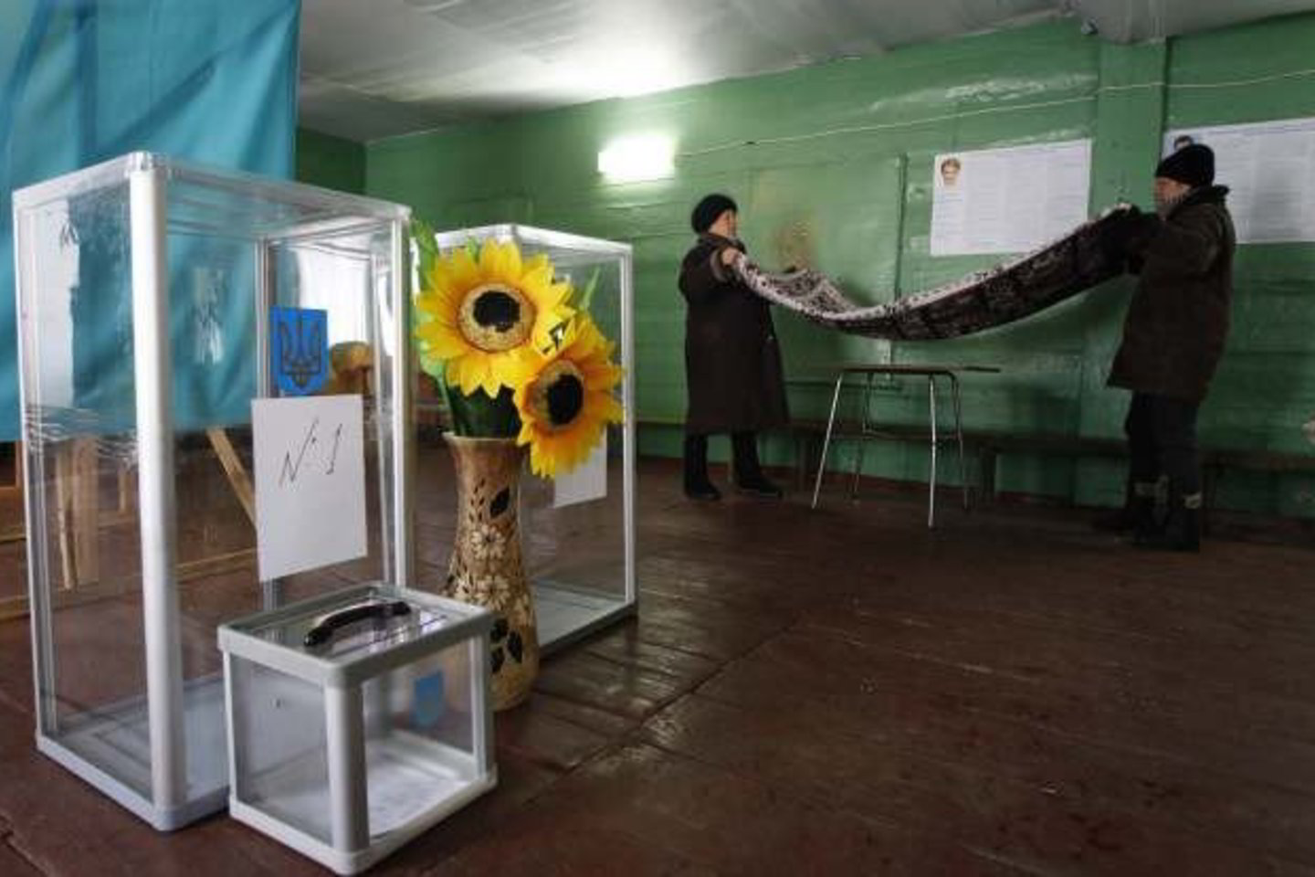 Antrajame Ukrainos prezidento rinkimų ture varžosi V.Janukovičius ir J.Tymošenko.