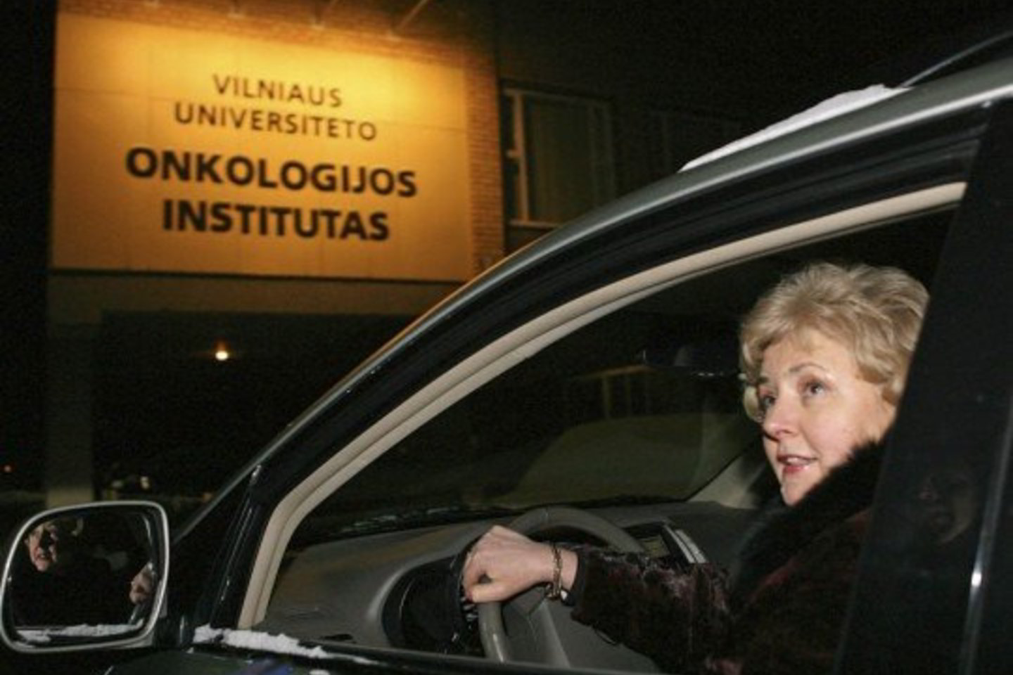2006 m. kovo mėn. K.Brazauskienė savo vyrą dėl prostatos vėžio vežiojo pas onkologus. Kurį laiką politikas ligą slėpė.