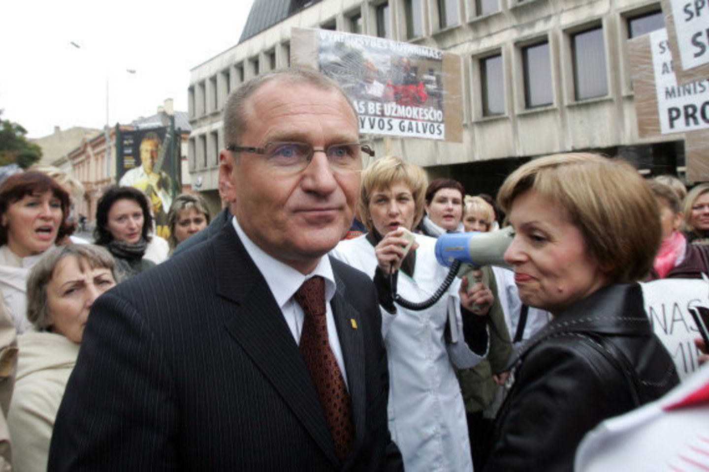 Seimo vadovė sako, kad priimdama sprendimą, jog A.Čaplikas (nuotraukoje) turi likti ministru, liberalcentristai prisėmė politinę atsakomybę.