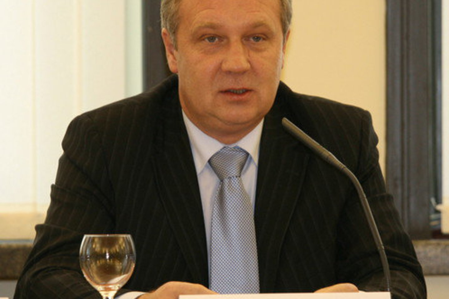 KTU rektoriaus prof. Raimundo Šiaučiūno teigimu, Lietuvos universitetai labai dažnai kaltinami dėl prastos studijų kokybės, tačiau naujausiame reitinge užimamos pozicijos, anot pranešimo, rodo priešingai.
