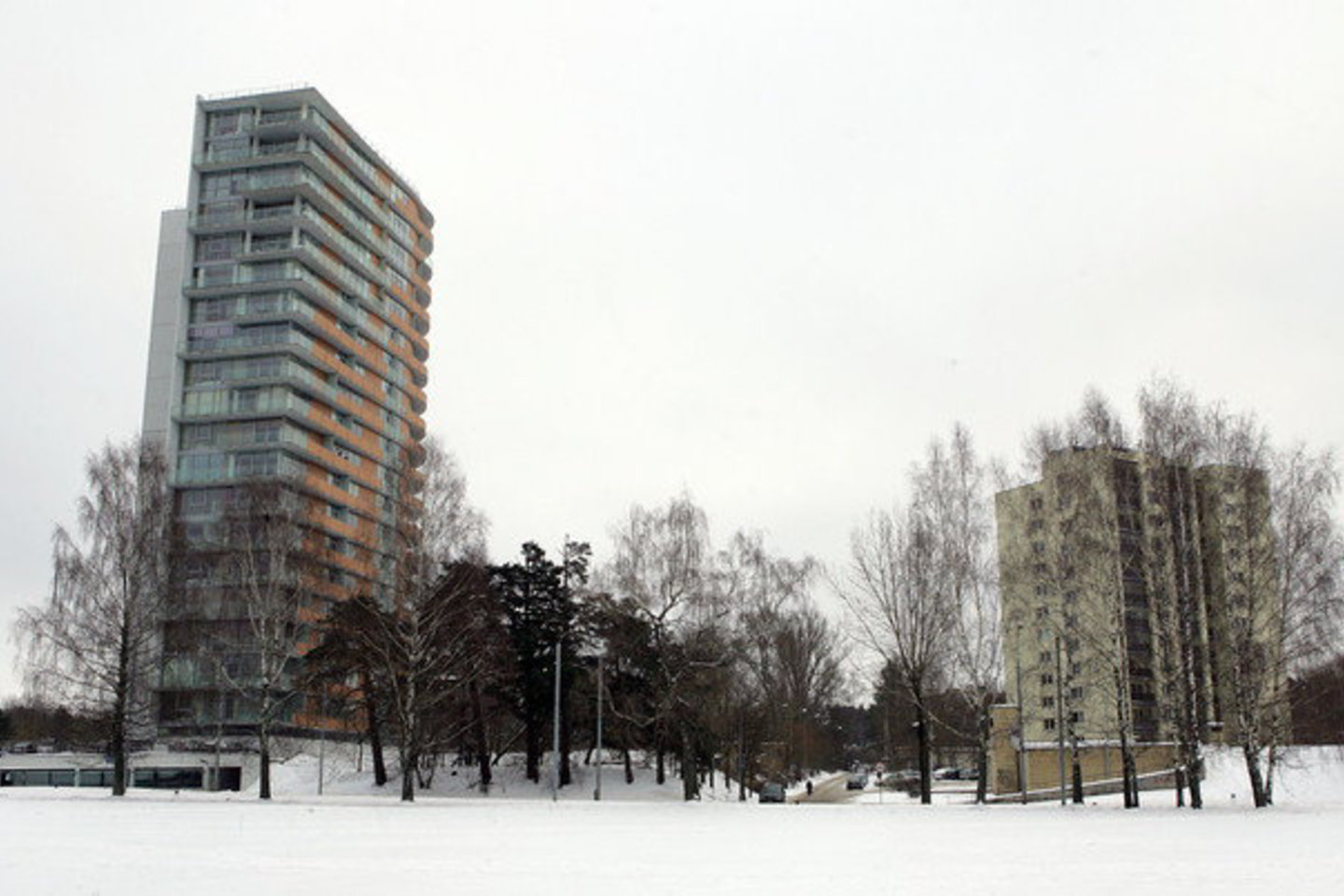 Daugiabučių gyventojus pamažu gramzdina skolos už šildymą.