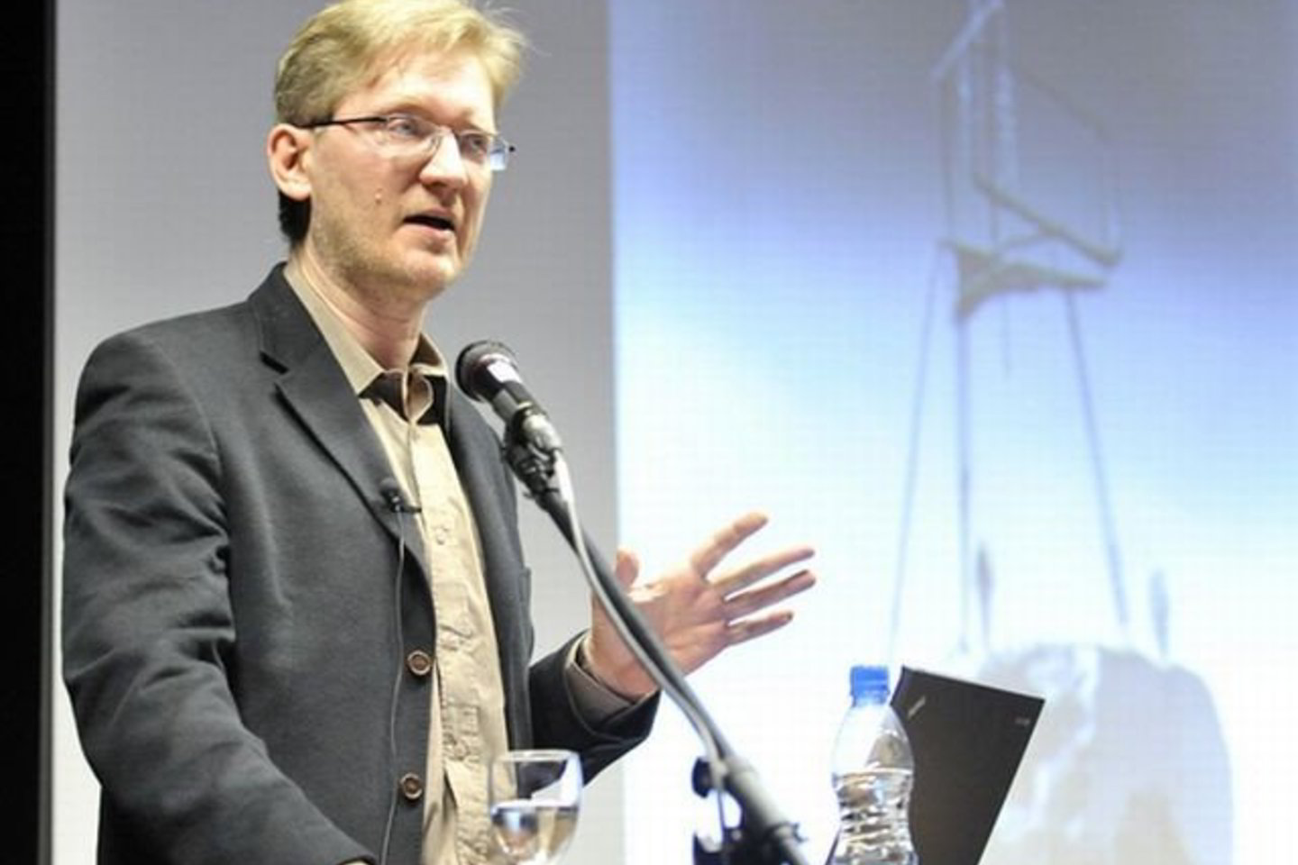 “Kadangi darbas ir tinginystė yra tas pats, šios būsenos praktiškai išbandyti neįmanoma", - sako E.Parulskis.