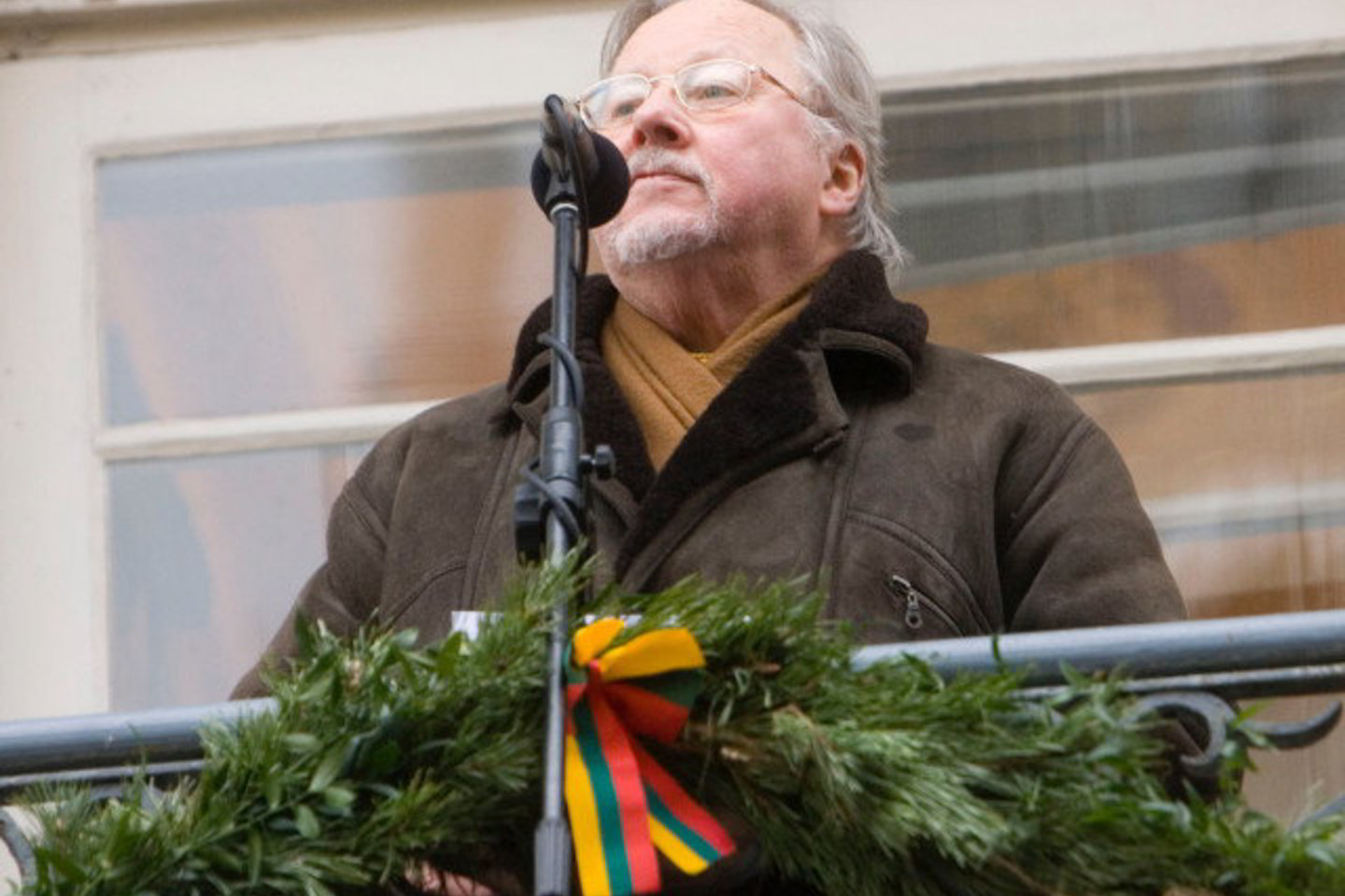 Susirinkusiems žmonėms kalbą sakė V.Landsbergis