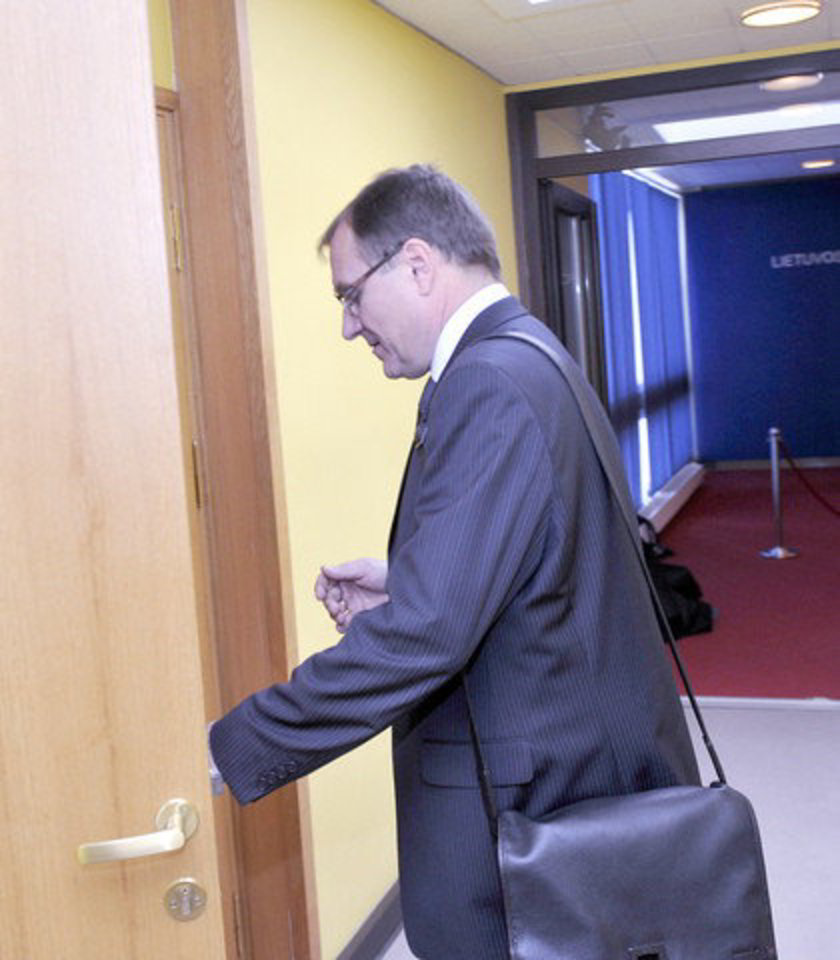 Prezidentė atleido A.Čapliką iš sveikatos apsaugos ministro pareigų.