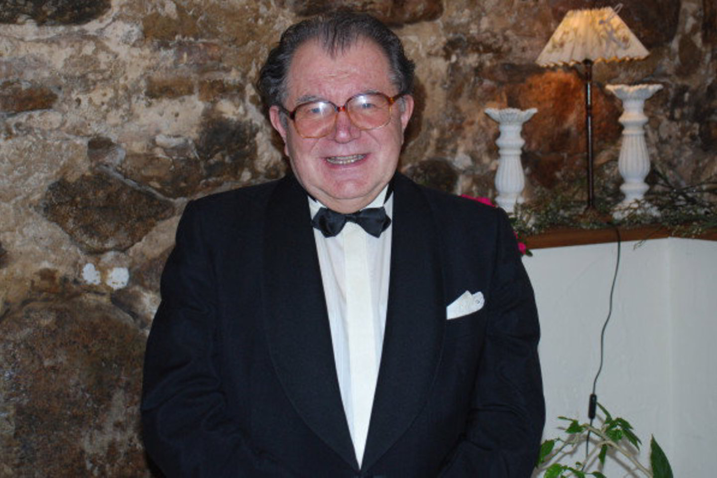 Talentingasis muzikos kūrėjas M.Novikas visus kviečia kartu pažymėti jo gražų, garbingą 70 metų jubiliejų.