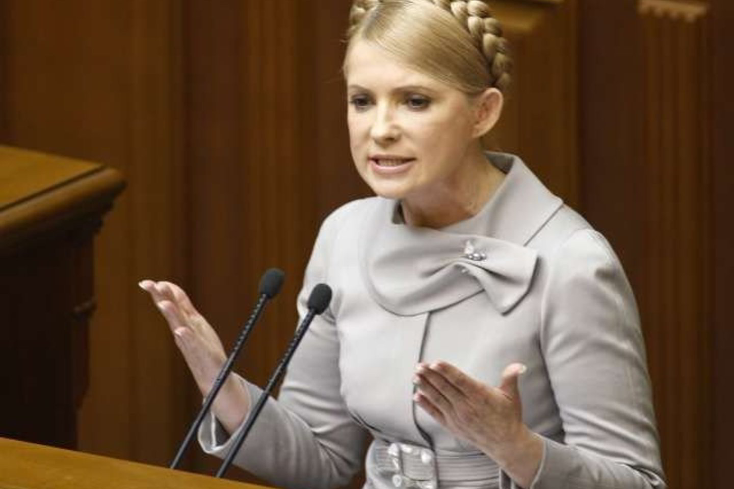 Charizmatiška Ukrainos politikė J.Tymošenko grįžta į opoziciją.