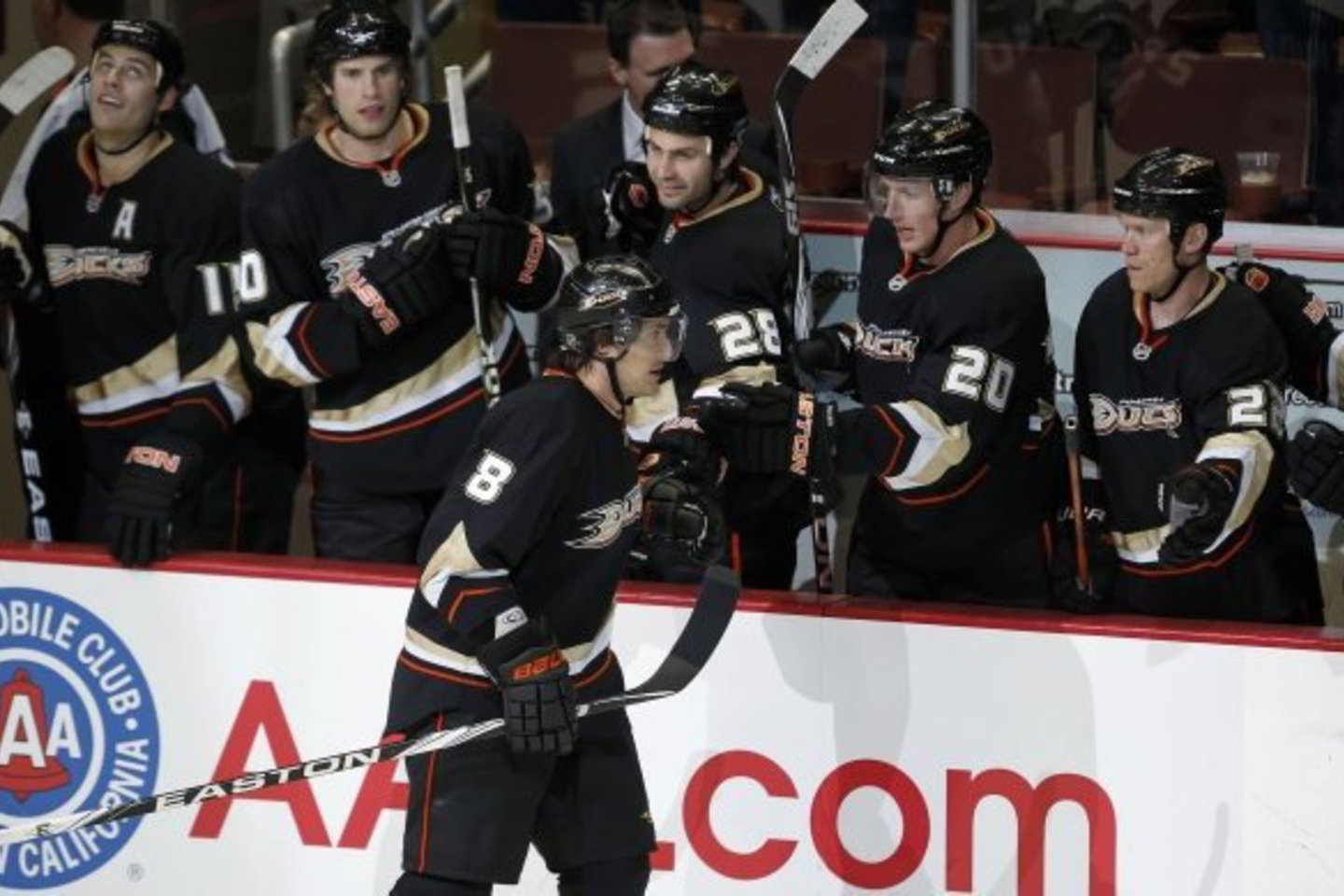"Ducks" ledo ritulininkai nusileido "Avalanche" komandai.