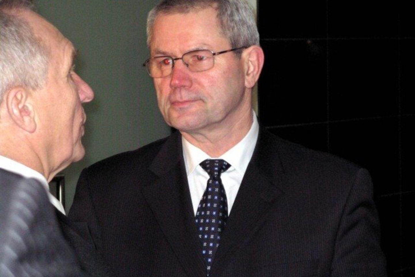 V.Muntianui dar teks minti teismų slenksčius.