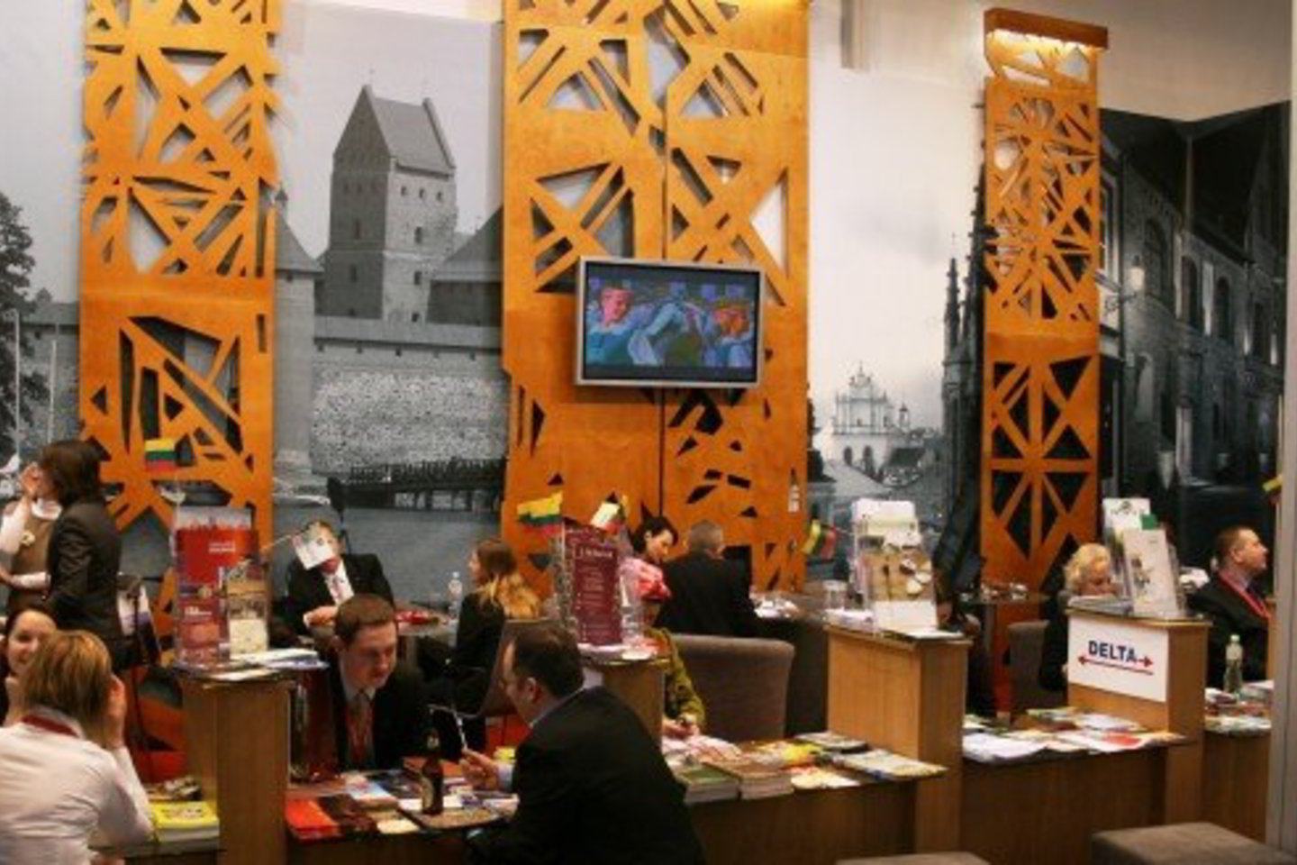 Lietuva labiausiai domisi vokiečiai, lenkai, italai, rusai.