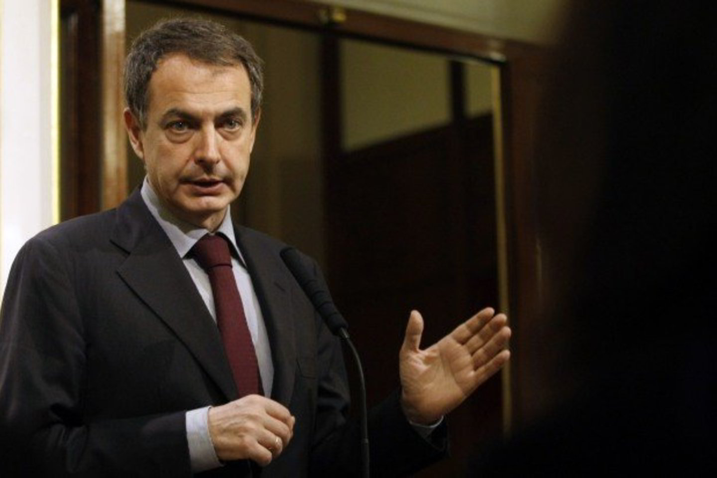 Ispanijos premjeras J.L.R. Zapatero pasiuntė Prancūzijai užuojautą.