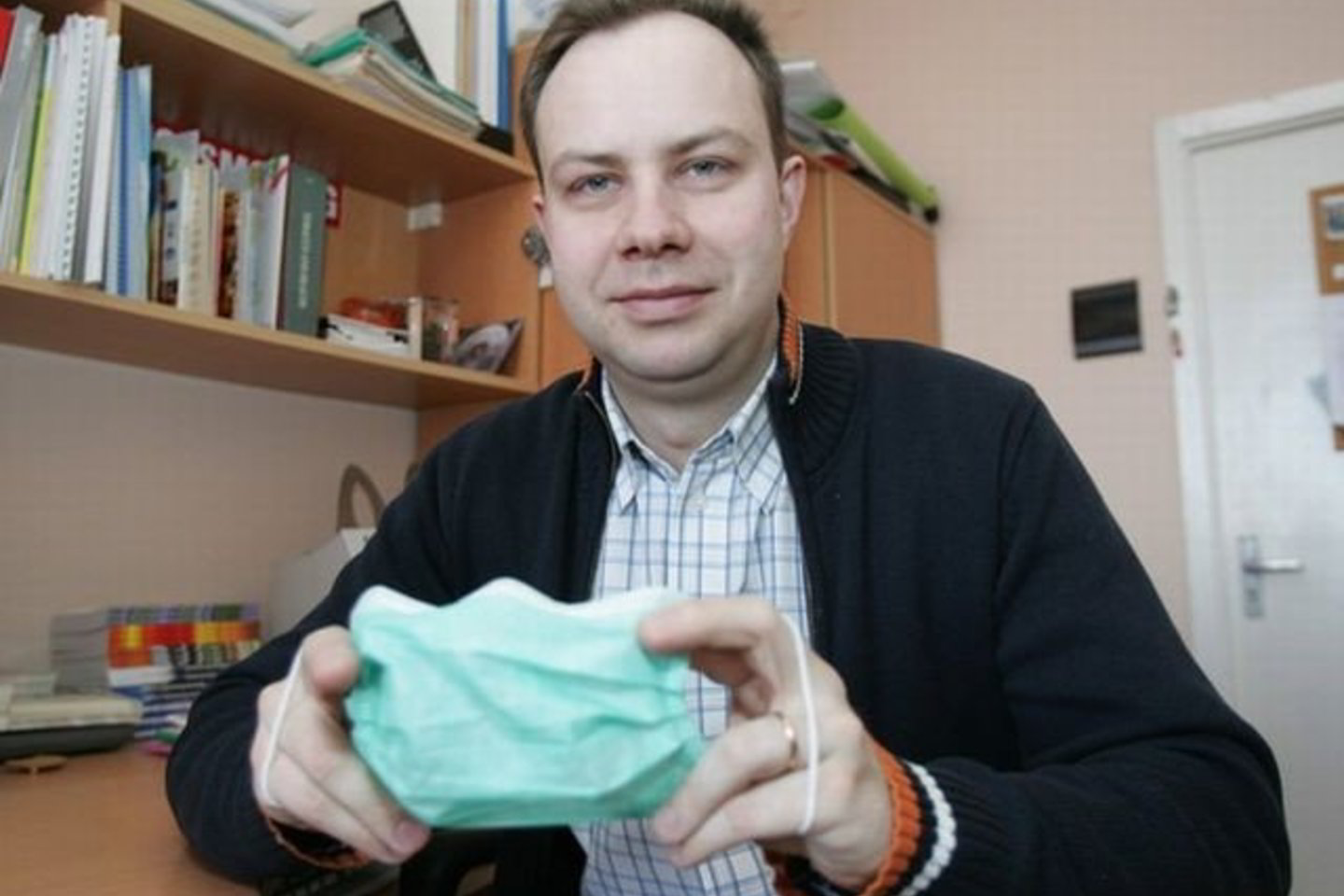 Elektroninės cigaretės gali sukelti priklausomybę nuo nikotino bei apsinuodijimą, teigia A.Veryga.