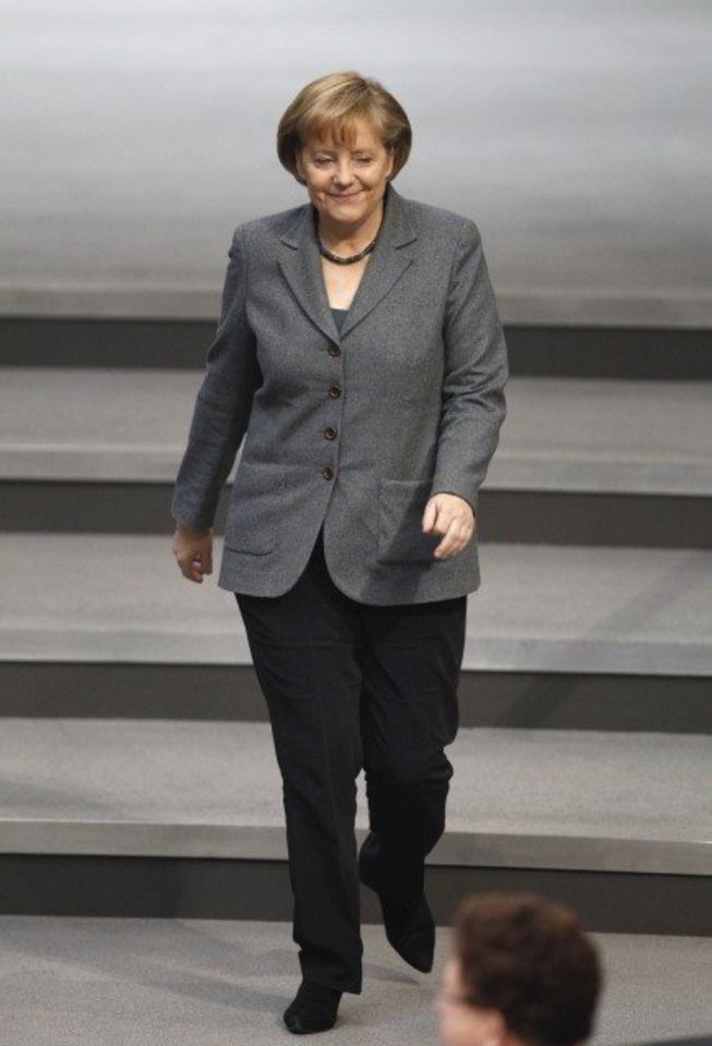 Į Bundestagą atvyko ir kanclerė A.Merkel.