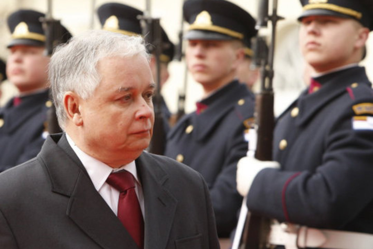 Lenkijos prezidentas Lechas Kaczynskis dėl motinos ligos kovo 11 dieną buvo priverstas nutraukti vizitą Lietuvoje.