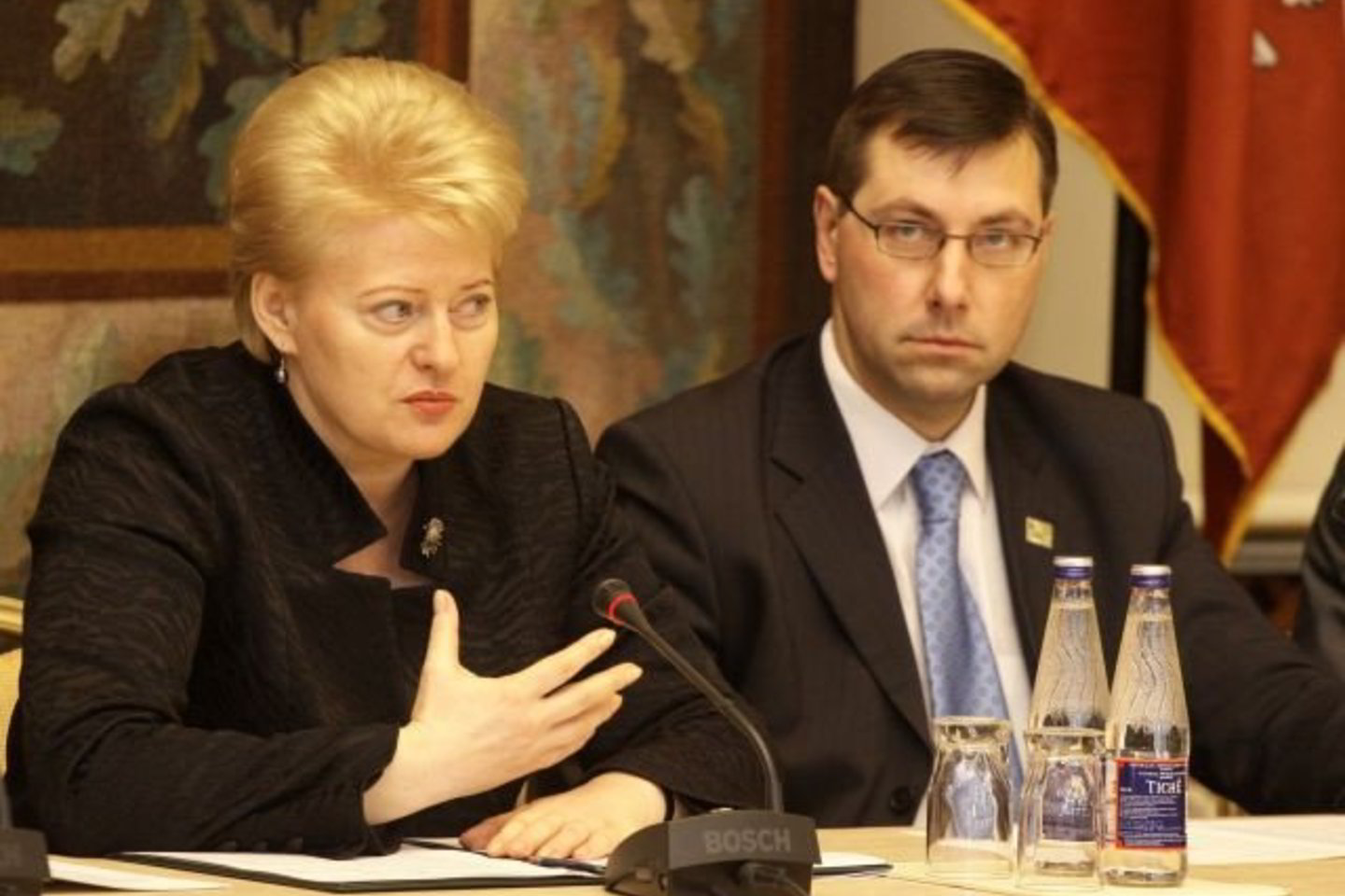 Šalies vadovė pasirašė memorandumą „Vaikystė be patyčių“.