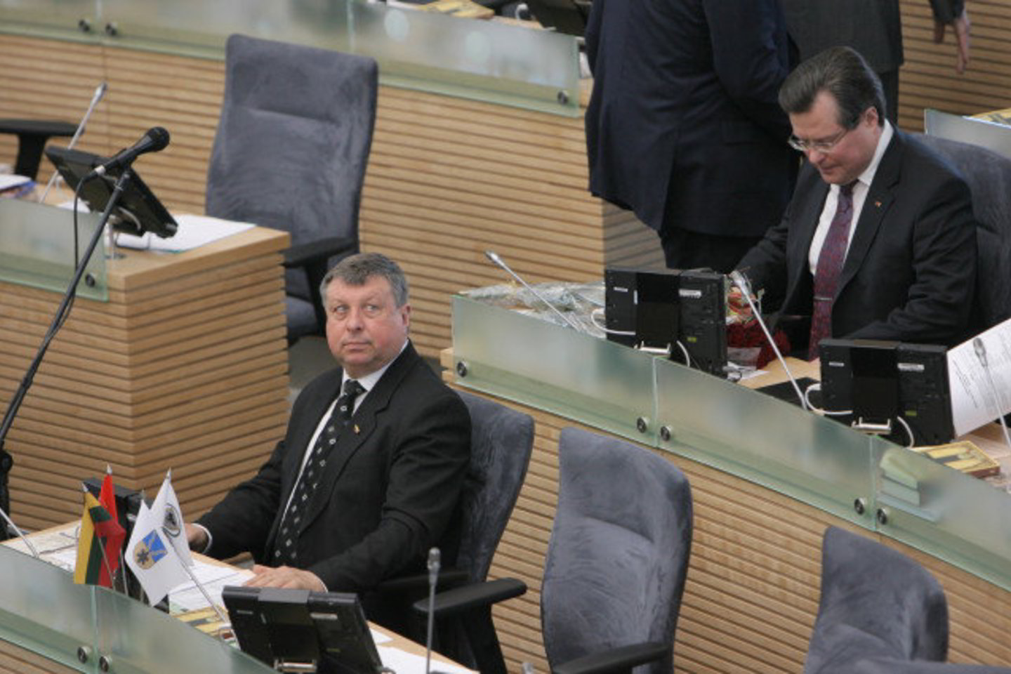 J.Liesys (kairėje) tyrėtų užimti R.Šukio vietą.