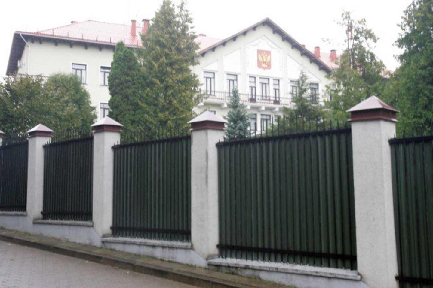 Rusijos ambasadoje dar gyva Sovietų Sąjungos dvasia.