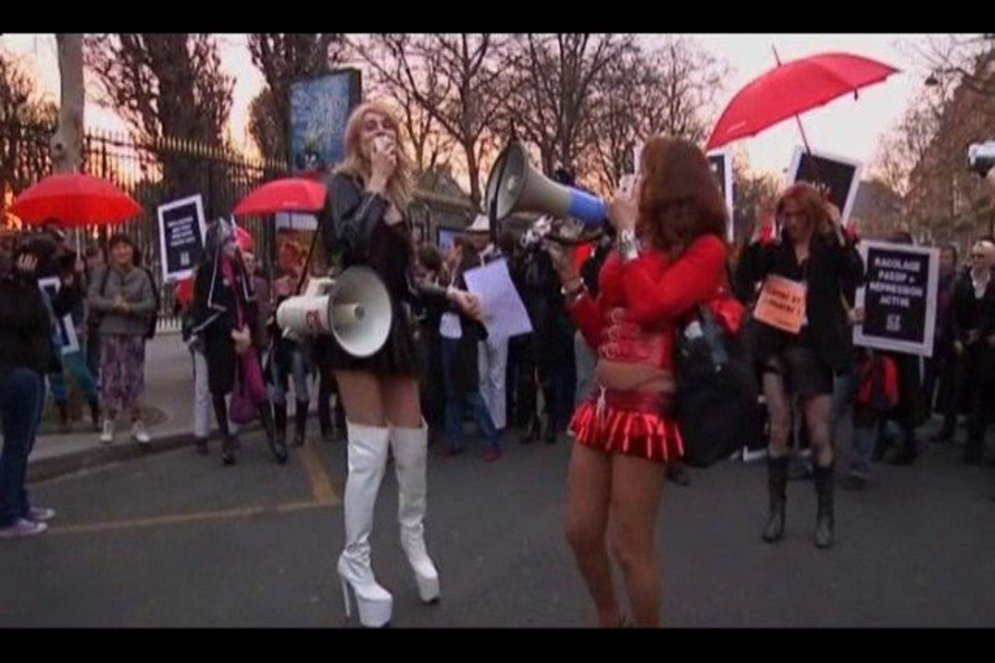 Prostitucija užsiimantys vyrai reikalauja pripažinti jų darbą.