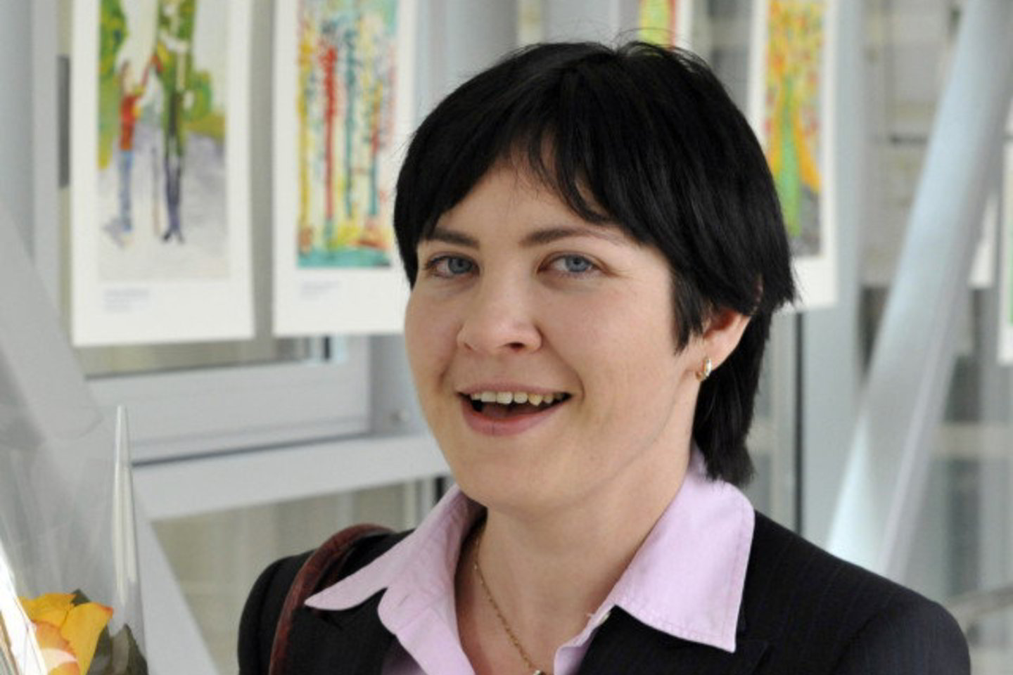 E.Žiobienė nuo 2004 metų vadovauja vienai iš seniausių nevyriausybinių organizacijų - Lietuvos žmogaus teisių centrui.