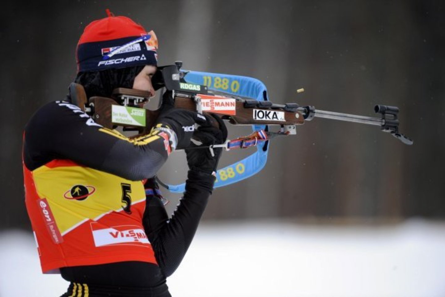 Magdelena Neuner papildė savo trofėjų kolekciją.