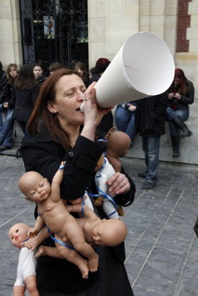 Ekspertai aiškina greitą gimdyvių amžiaus senėjimą feminisčių iškovojimais per pastaruosius keturis dešimtmečius.