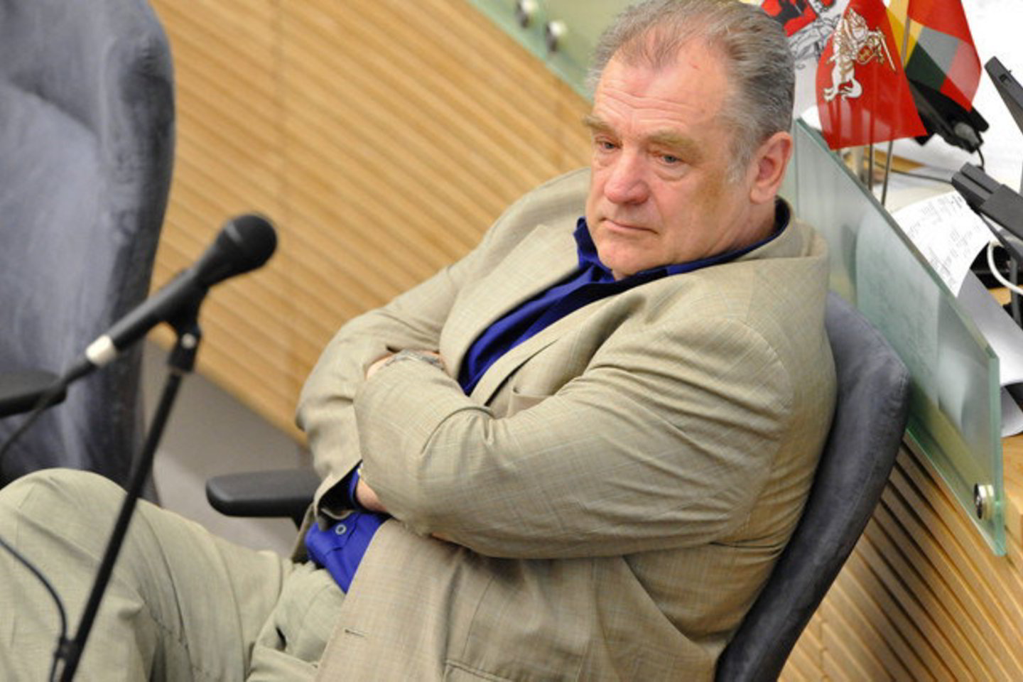 J.Veselka gailėjosi.