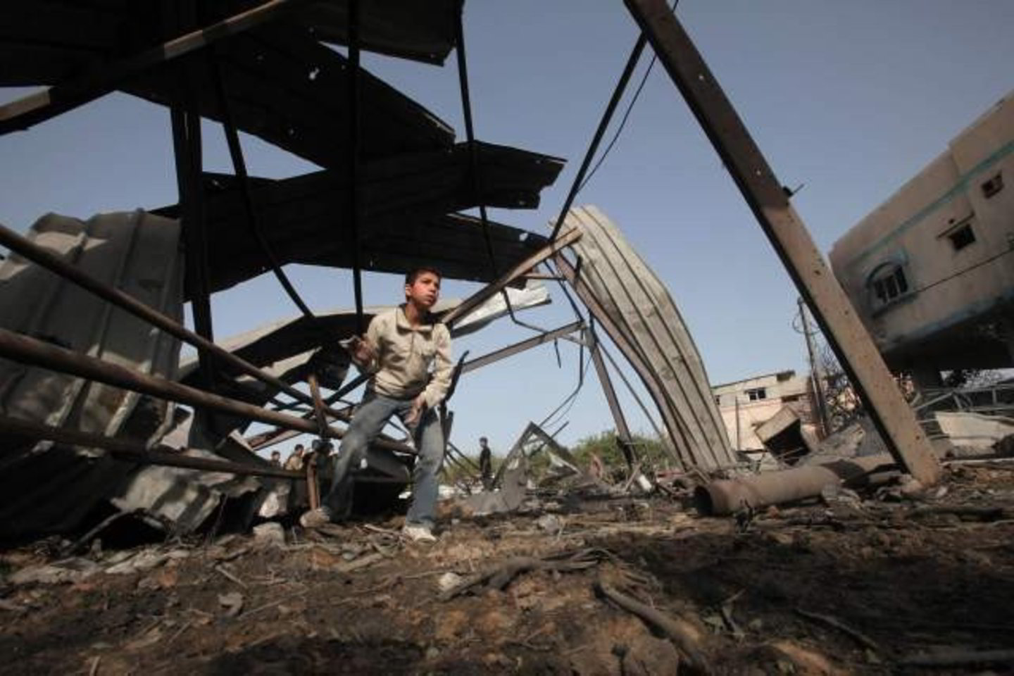 Dokumentuose teigiama, kad Izraelio pajėgos nužudė tris palestiniečių kovotojus Vakarų krante, pažeisdami Izraelio teismo įsakymą, draudžiantį žudymus.