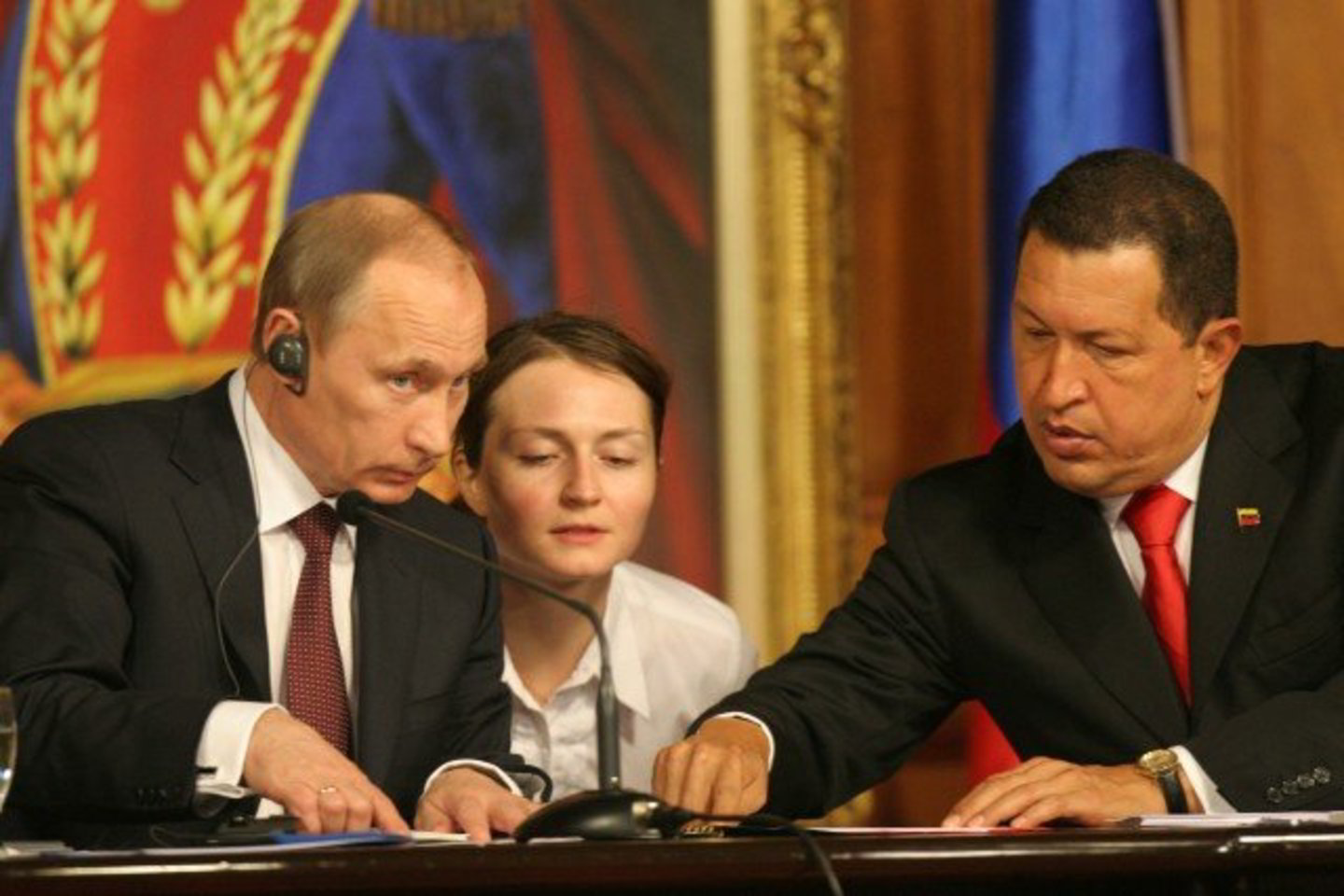 V.Putinas (kairėje) ir H.Chavezas sutarė bendradarbiauti ir kosmoso tyrimų pramonėje.