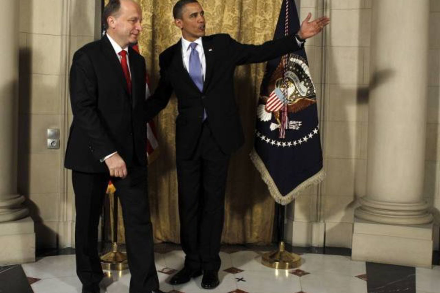 B.Obama apie 20 val. Lietuvos laiku pasitiko A.Kubilių prie JAV ambasados, kur numatyta dalykinė vakarienė.