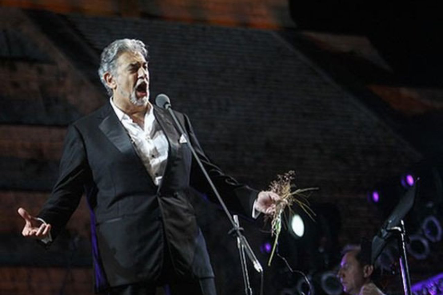 P.Domingo atliks Simono Bokanegro baritono partiją.