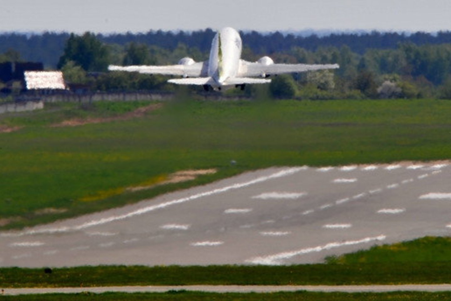 Tyrimą „Oro linijų kokybės reitingas“ („Airline Quality Rating“) atliko Kanzaso valstijos Vičitos universiteto ir Indianos valstijos Perdju universiteto specialistai.
