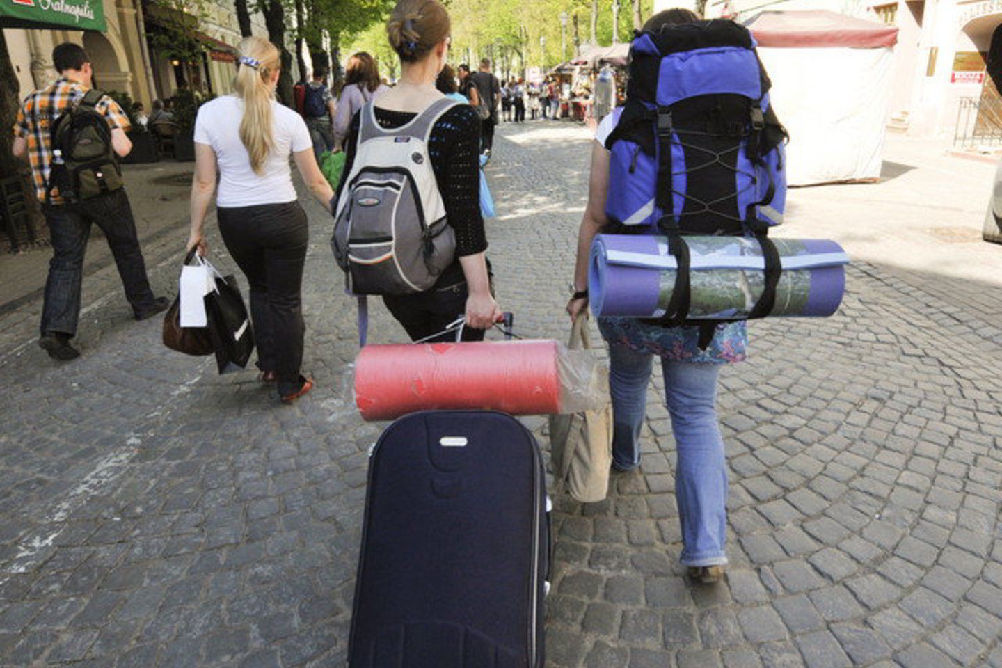 Išvykti labiausiai linkę bedarbiai, studentai arba moksleiviai.