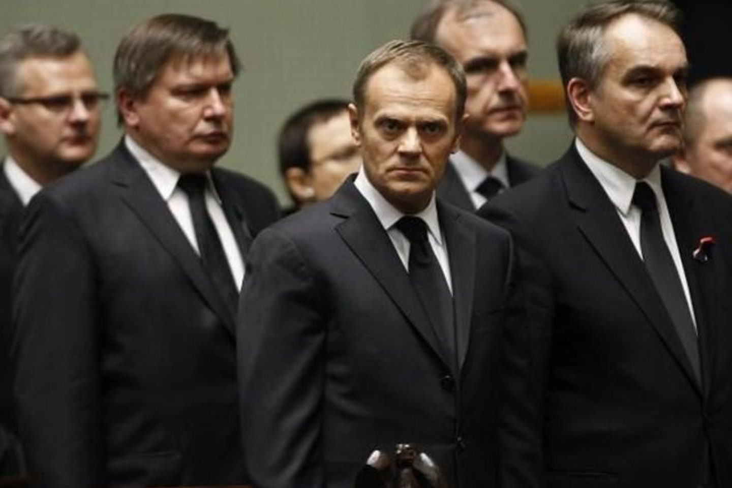 D.Tuskas bando grąžinti sukrėstai šaliai pusiausvyrą.