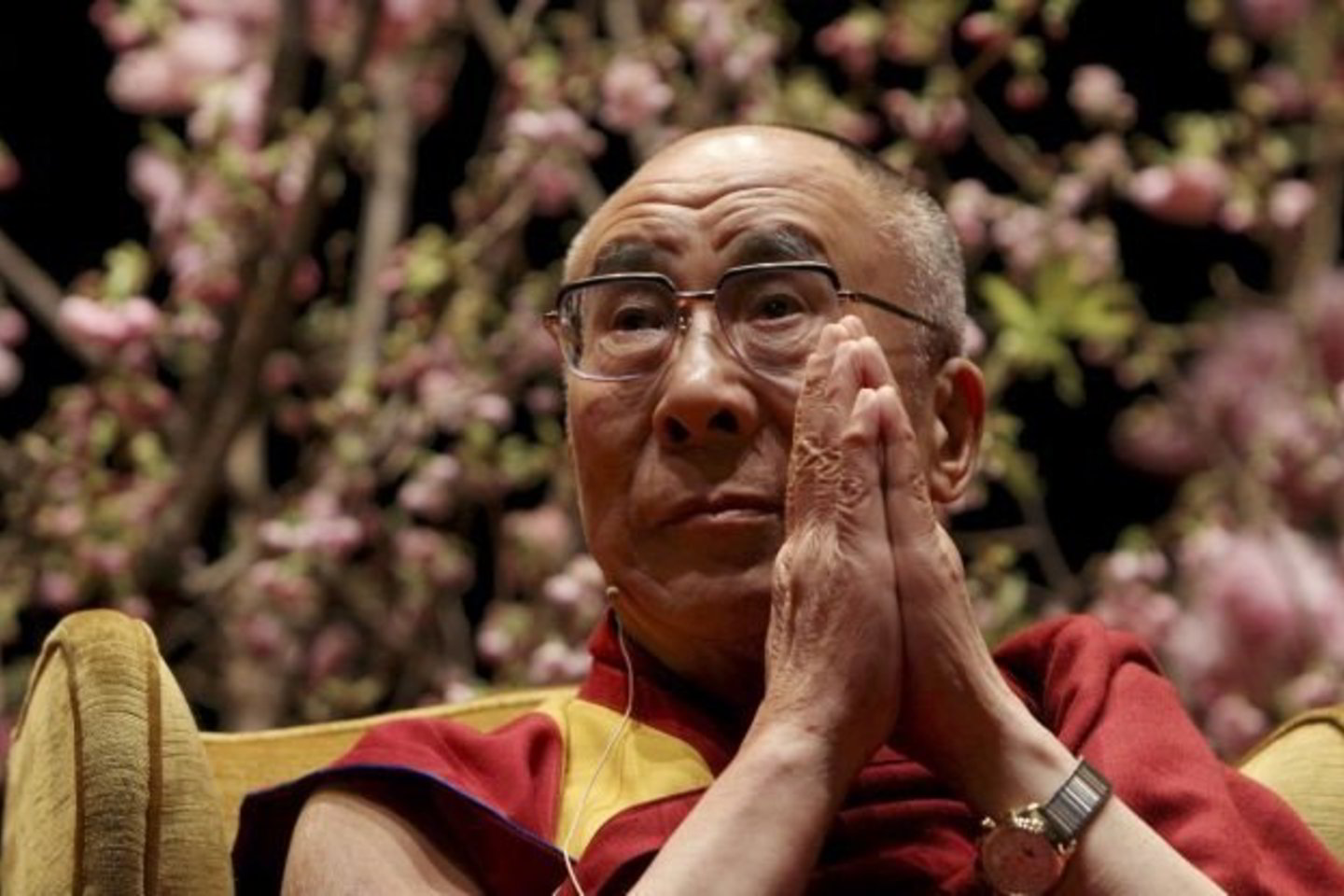 Kol kas iš Pekino nesulaukta jokio atsako į šį Dalai Lamos norą aplankyti žemės drebėjimo aukas.