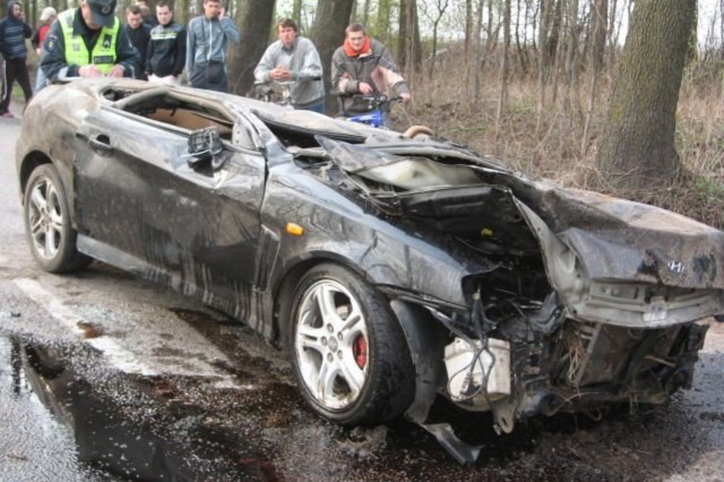 Suknežintame automobilyje užgeso 17-os ir 24 metų jaunuolių gyvybės.
