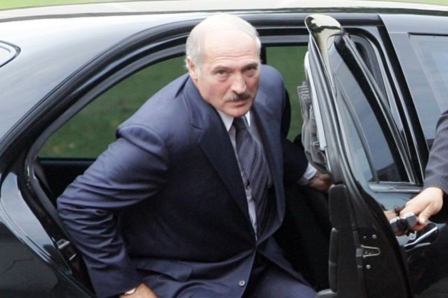 Šeštadienį A.Lukašenka įpareigojo visas Baltarusijos valstybinės žiniasklaidos priemones dėl Lenkijos prezidento laidotuvių apriboti pramoginių laidų transliavimą.