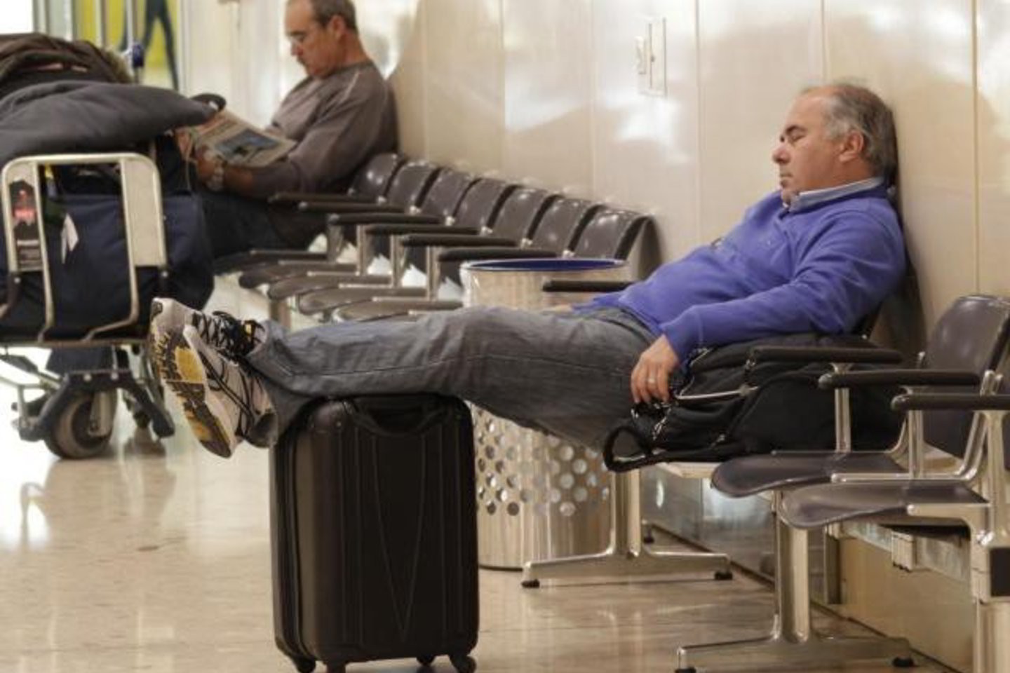Vien Europoje atšaukus apie 60 tūkst. skrydžių, nežinioje liko milijonai keliautojų.