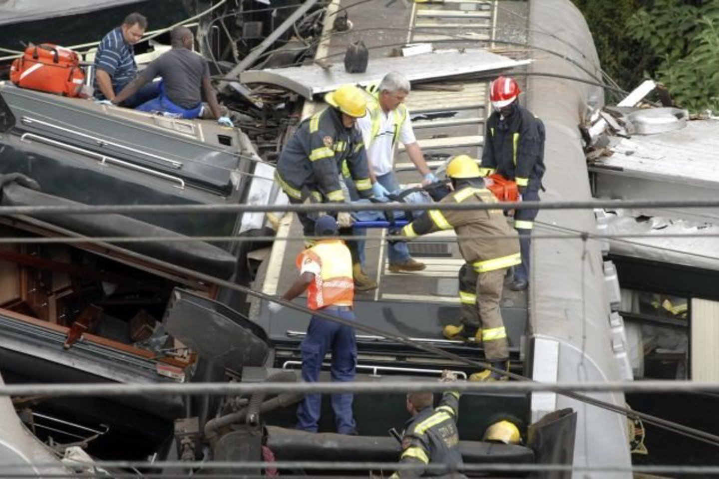 Traukinys priklausė kompanijai „Rovos Rail“, kuri siūlo poilsines keliones medžiu apmuštuose traukinio vagonuose, kuriuose yra karštas dušas ir oro kondicionavimo sistemos.