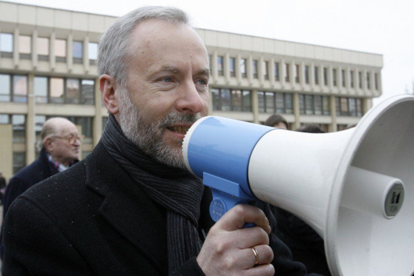 Pasak J.Razmos, premjeras pažadėjo sudaryti kompetentingą darbo grupę, kuri turės preciziškai išnagrinėti KT sprendimą ir pateikti savo pasiūlymus.